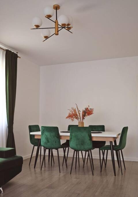 Eliza'S Apartment By Oasis Homes Gran Varadino Esterno foto